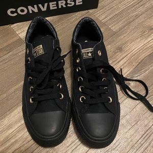 Black & Gold Converse NWOT Size 7